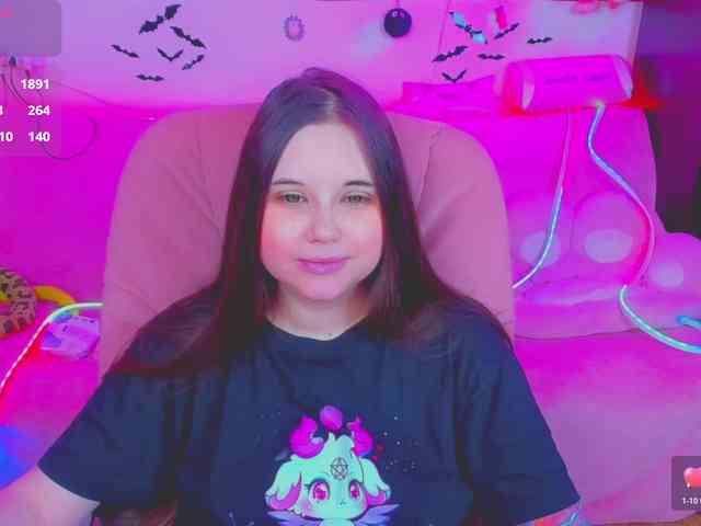LoliSuccub webcam