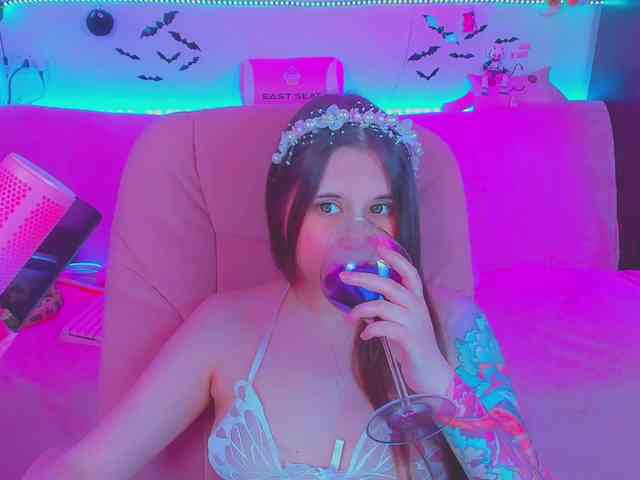 LoliSuccub webcam