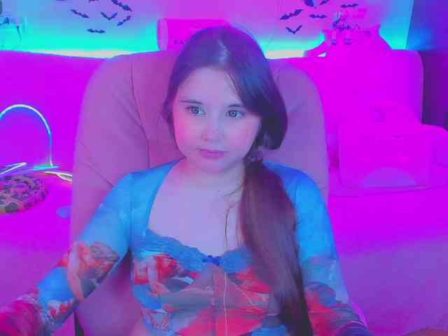 LoliSuccub webcam