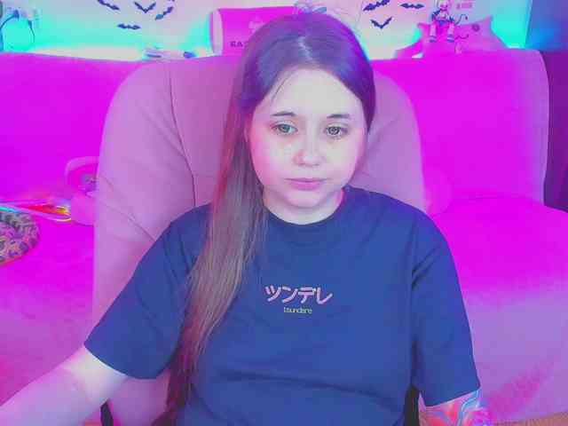 LoliSuccub webcam