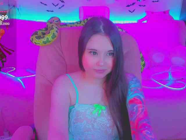 LoliSuccub webcam