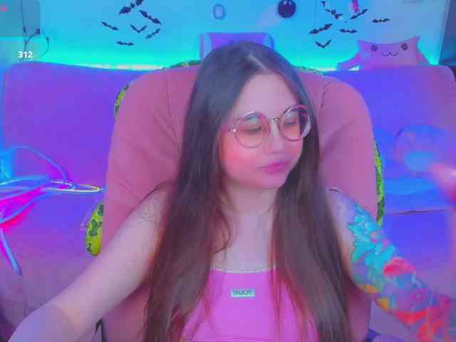 LoliSuccub webcam