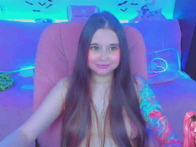 LoliSuccub webcam