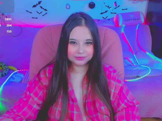 LoliSuccub webcam