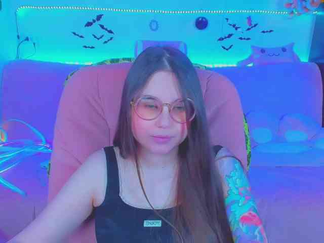 LoliSuccub webcam