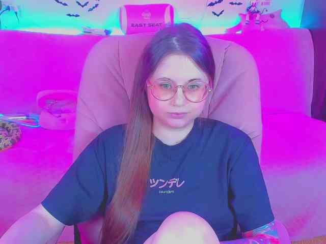 LoliSuccub webcam