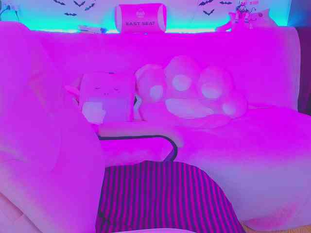 LoliSuccub webcam
