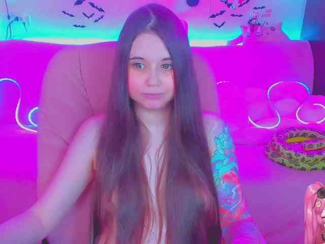 LoliSuccub webcam