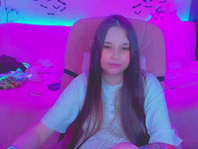 LoliSuccub webcam