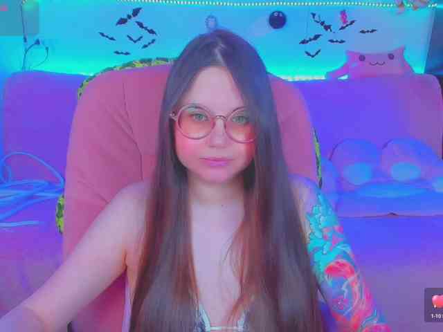 LoliSuccub webcam
