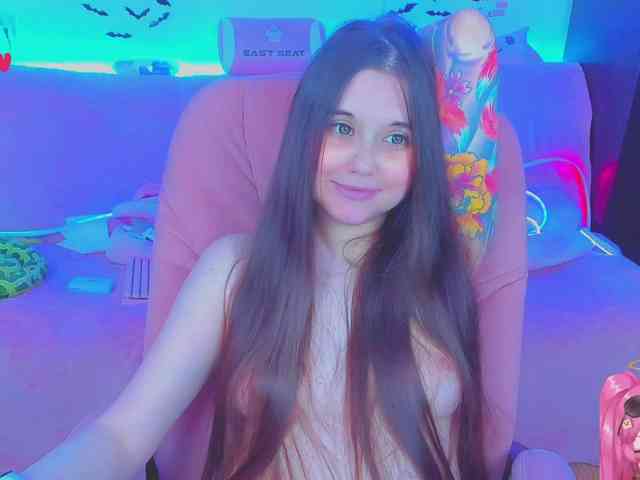 LoliSuccub webcam