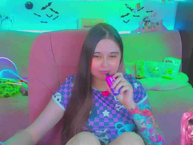 LoliSuccub webcam