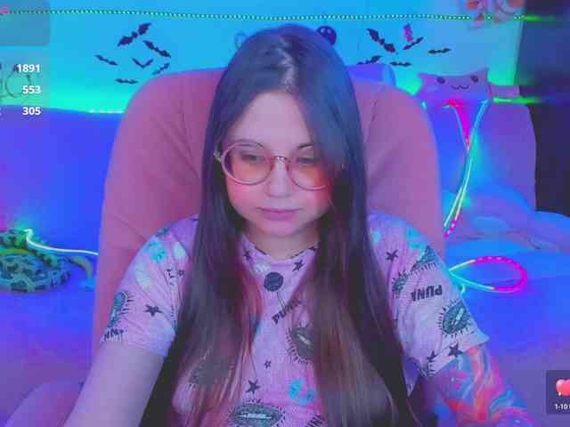 LoliSuccub webcam