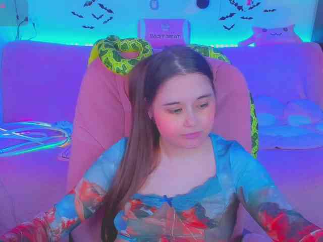 LoliSuccub webcam