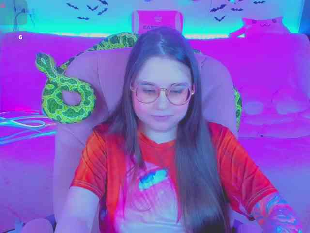 LoliSuccub webcam