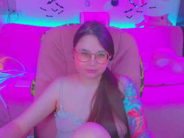 LoliSuccub webcam