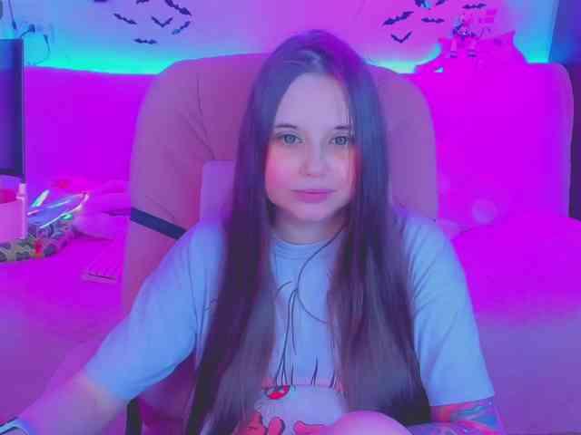 LoliSuccub webcam