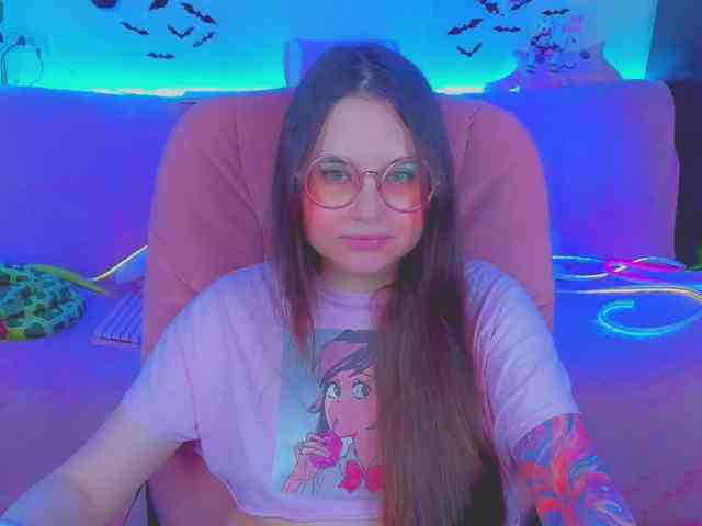 LoliSuccub webcam
