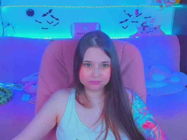 LoliSuccub webcam