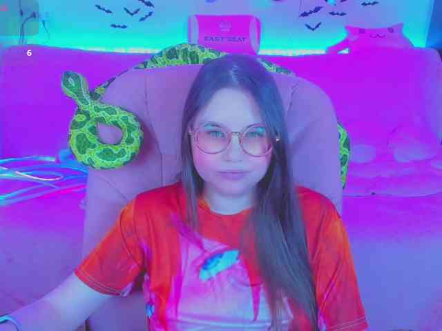 LoliSuccub webcam