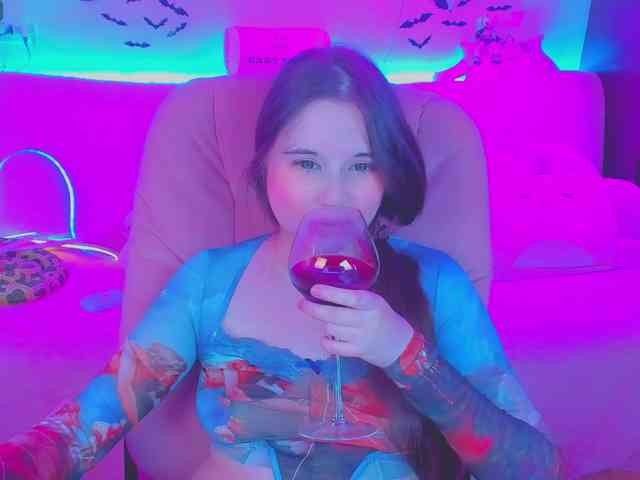 LoliSuccub webcam