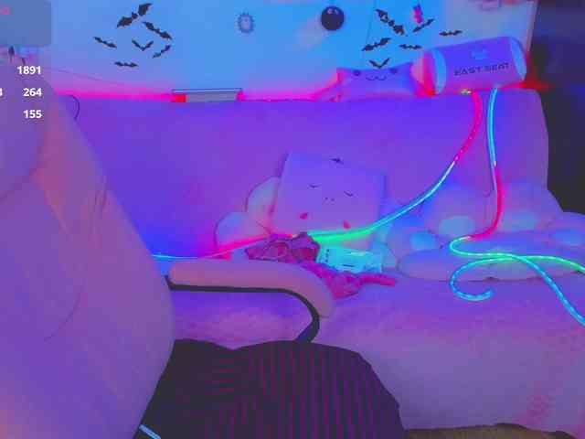 LoliSuccub webcam