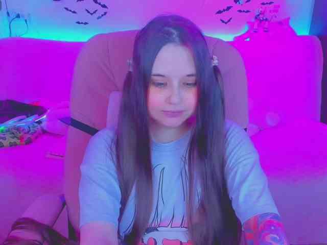 LoliSuccub webcam