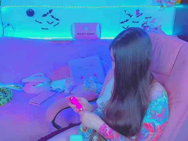 LoliSuccub webcam