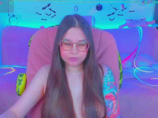 LoliSuccub webcam
