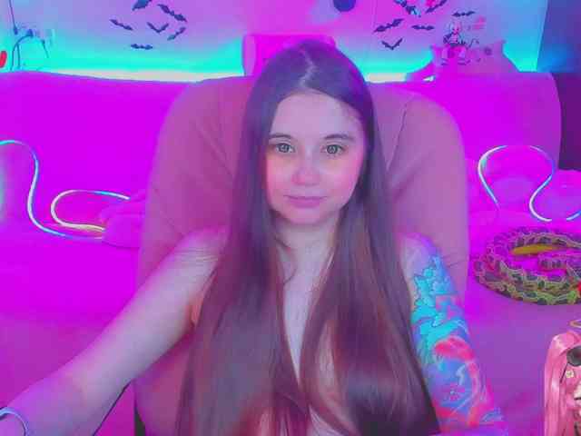 LoliSuccub webcam