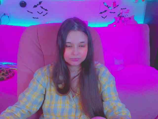LoliSuccub webcam