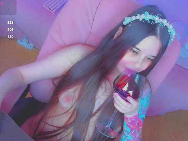 LoliSuccub webcam