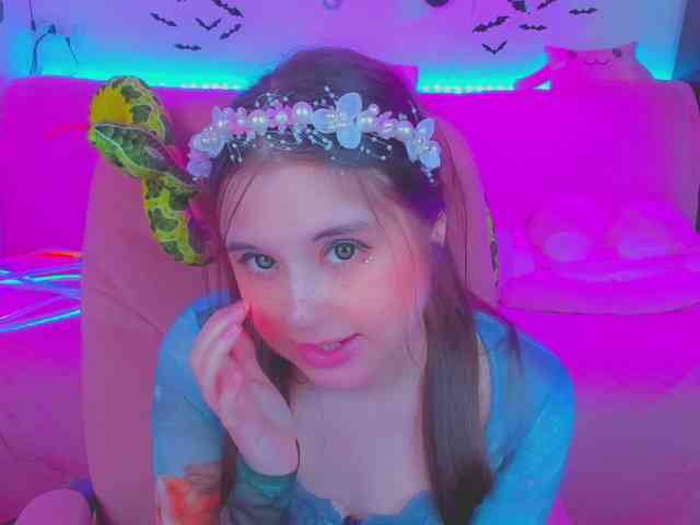 LoliSuccub webcam