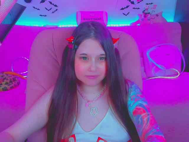 LoliSuccub webcam