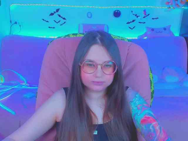 LoliSuccub webcam