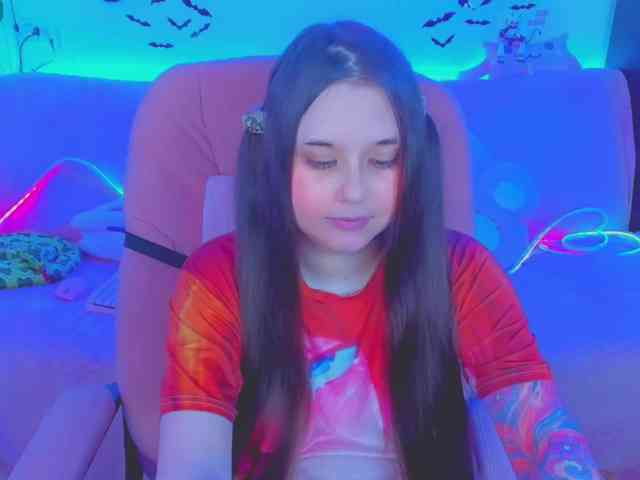 LoliSuccub webcam