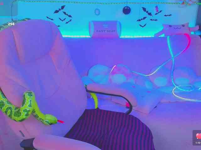 LoliSuccub webcam