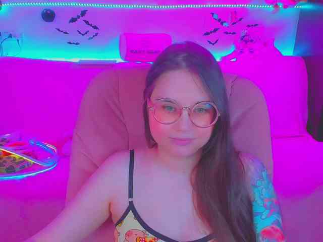 LoliSuccub webcam