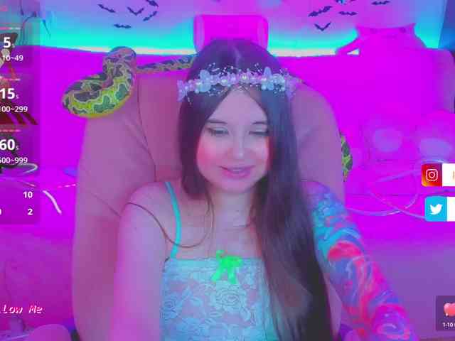 LoliSuccub webcam