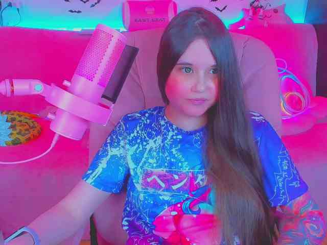 LoliSuccub webcam