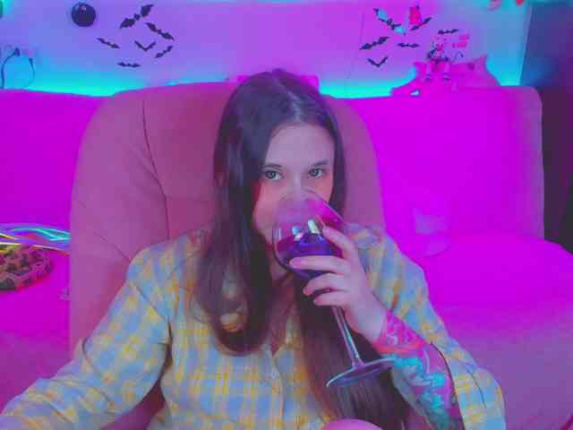 LoliSuccub webcam