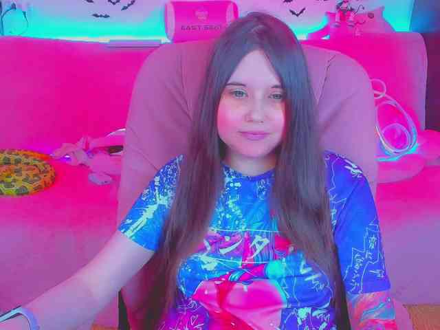 LoliSuccub webcam