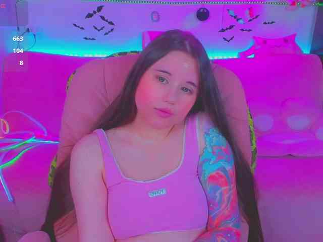 LoliSuccub webcam