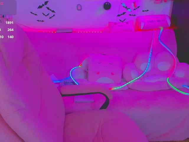 LoliSuccub webcam
