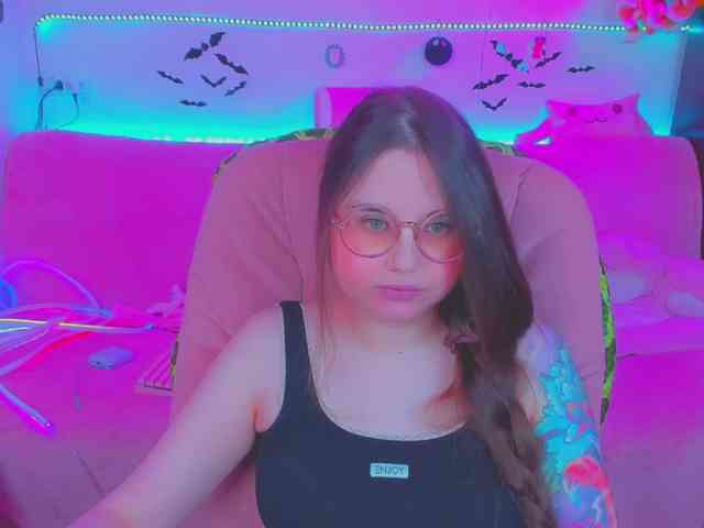LoliSuccub webcam