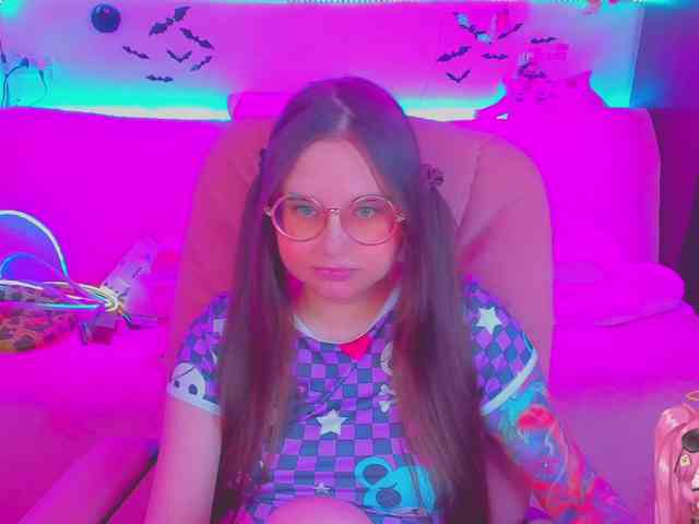 LoliSuccub webcam