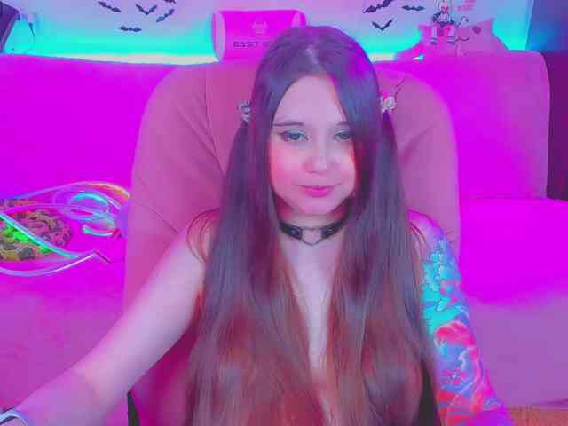 LoliSuccub webcam
