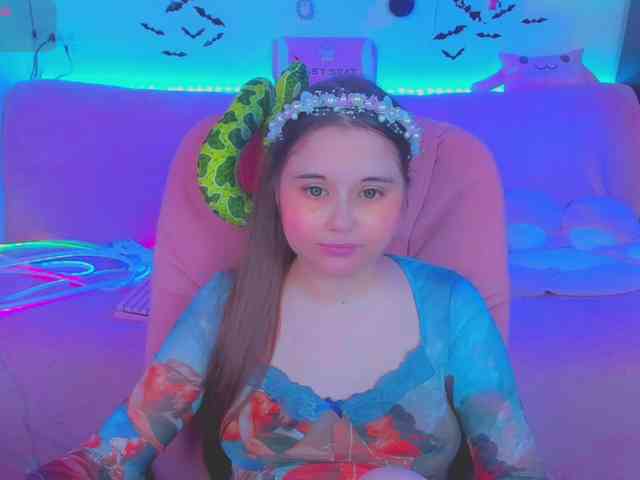 LoliSuccub webcam