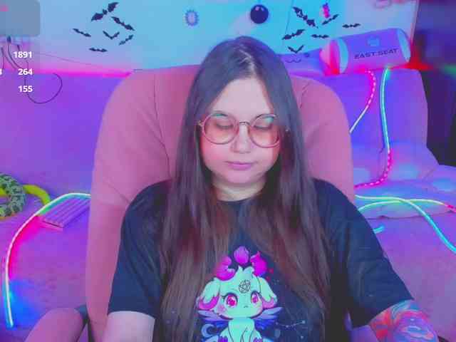 LoliSuccub webcam
