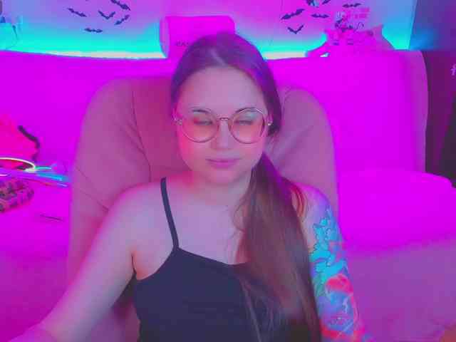LoliSuccub webcam